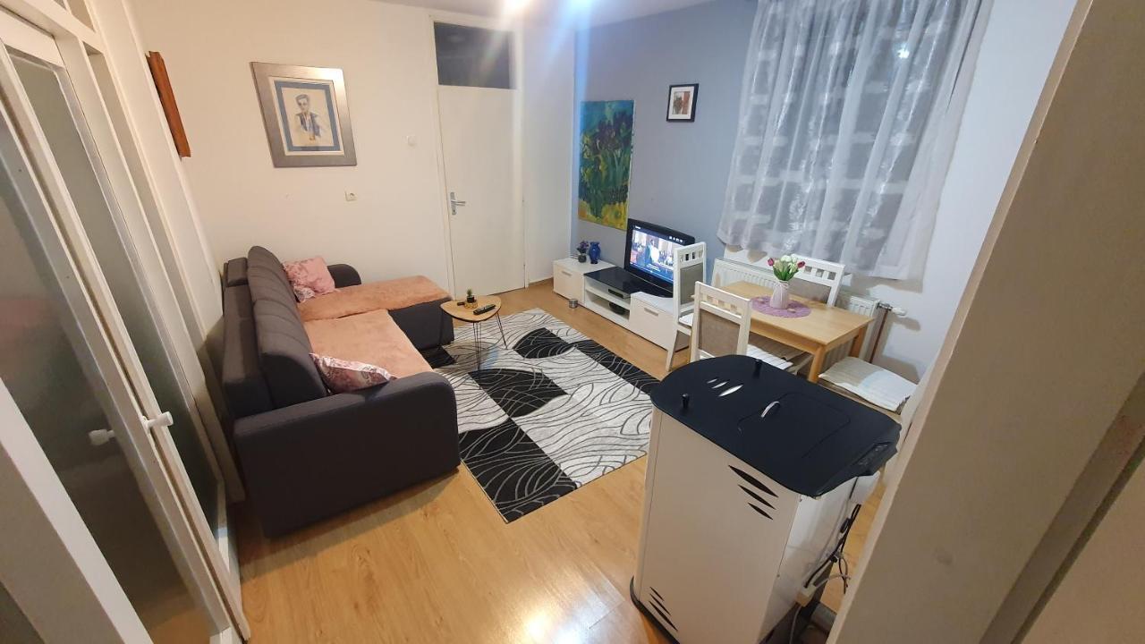 Apartman Dina Bihać Dış mekan fotoğraf